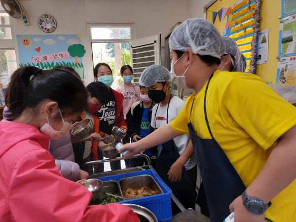 110學年第二學期學生營養午餐期初滿意度調查
